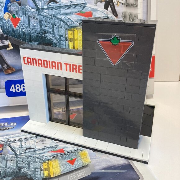 Mega Bloks Canadian Tire Ice Truck World Builders Canada Limited Edition Set - Picture 13 of 16